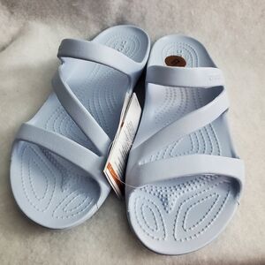 NWT Crocs Women's Kadee II Sandal Pastel Blue, Size 8